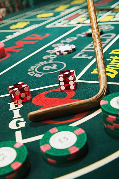 kipertoto app showing live blackjack table with dealer and betting interface